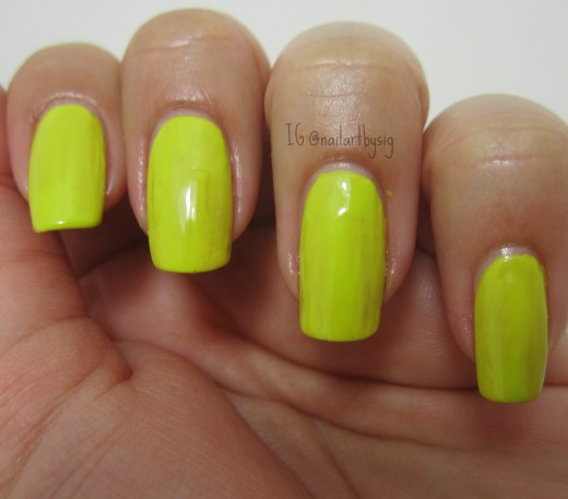 marc-jacobs-nail-polish-yellow