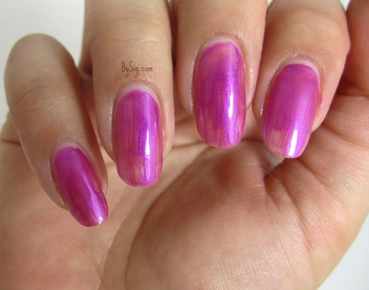 oui-by-marc-jacobs-nail-polish