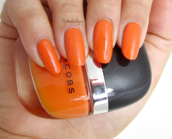 marc-jacobs-snap-nail-polish-swatch