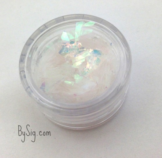 prism-plastic-nail-art