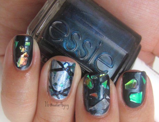 prismatic-plastic-mani